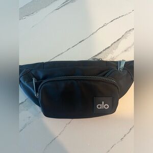 NWT ALO black explorer bag.